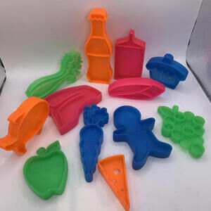 Vintage Mattel Tuff Stuff Toy Play Food Grocery Cart Replacment 12 pieces 1972
